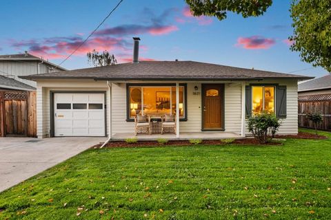 Photo of 1621 Silver Avenue, Redwood City, CA 94061 (MLS # ML82046377)