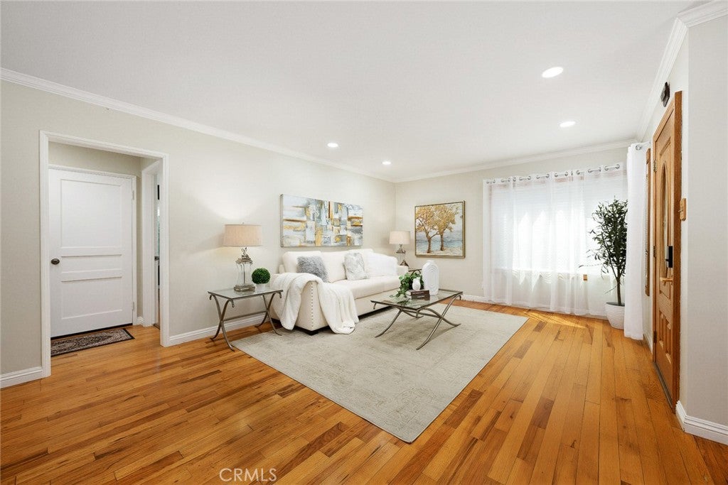 4128 Lynd
