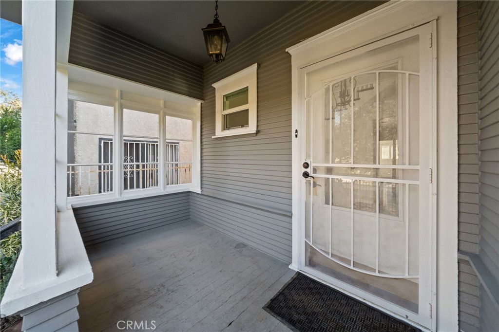 1148 Chestnut Avenue