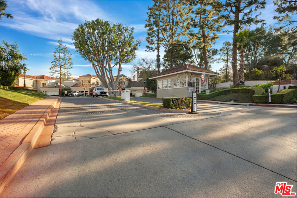 2171 Ridge Drive