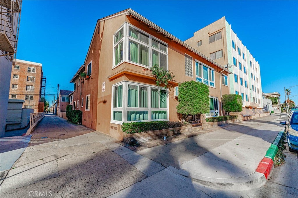 325 Cedar