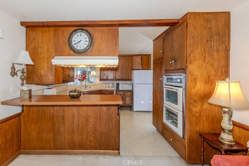 1879 W Nutwood Place