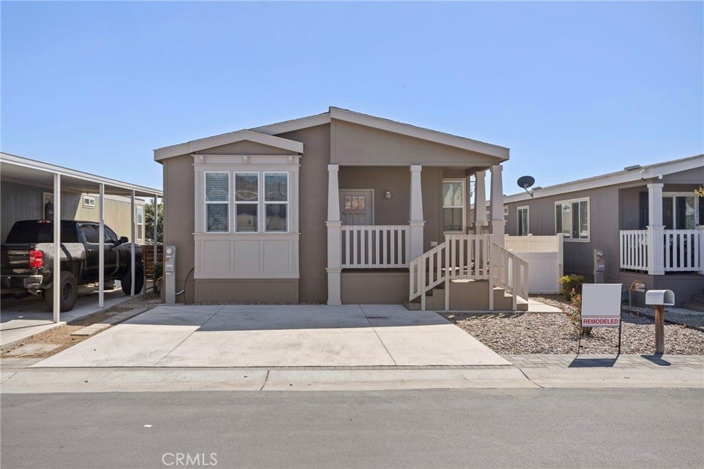 8086 Mission Boulevard 39