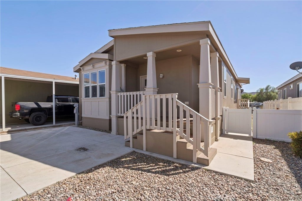 8086 Mission Boulevard 39