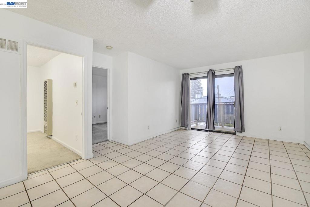 29300 Dixon St 207