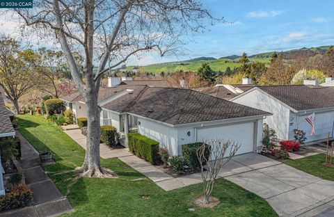 Photo of 537 ROLLING HILLS LANE Ln, Danville, CA 94526 (MLS # 41128115)
