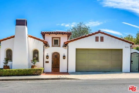 Photo of 4134 Murietta Avenue, Sherman Oaks, CA 91423 (MLS # 26986403)