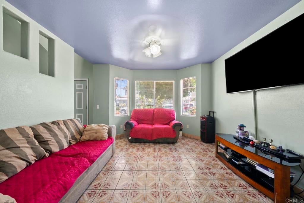 5542 Sun Lane