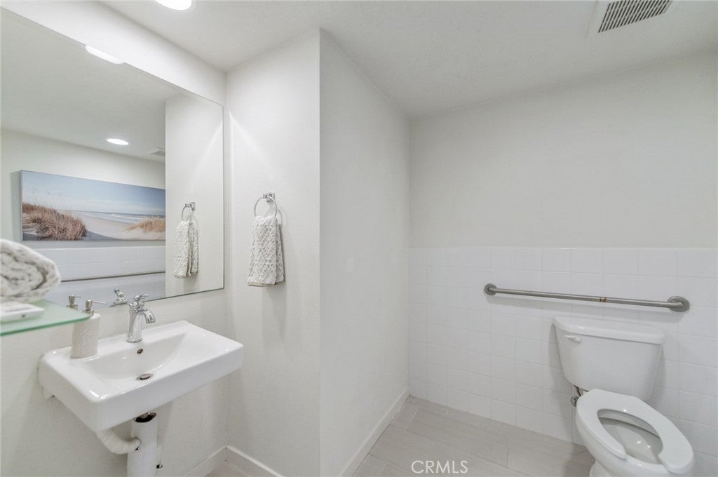1007 Somerton, Costa Mesa CA 92627 - Photo 38