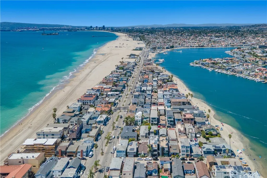 Long Beach, California 90803, United States, 3 Bedrooms Bedrooms, ,3 BathroomsBathrooms,Residential,Active,203404