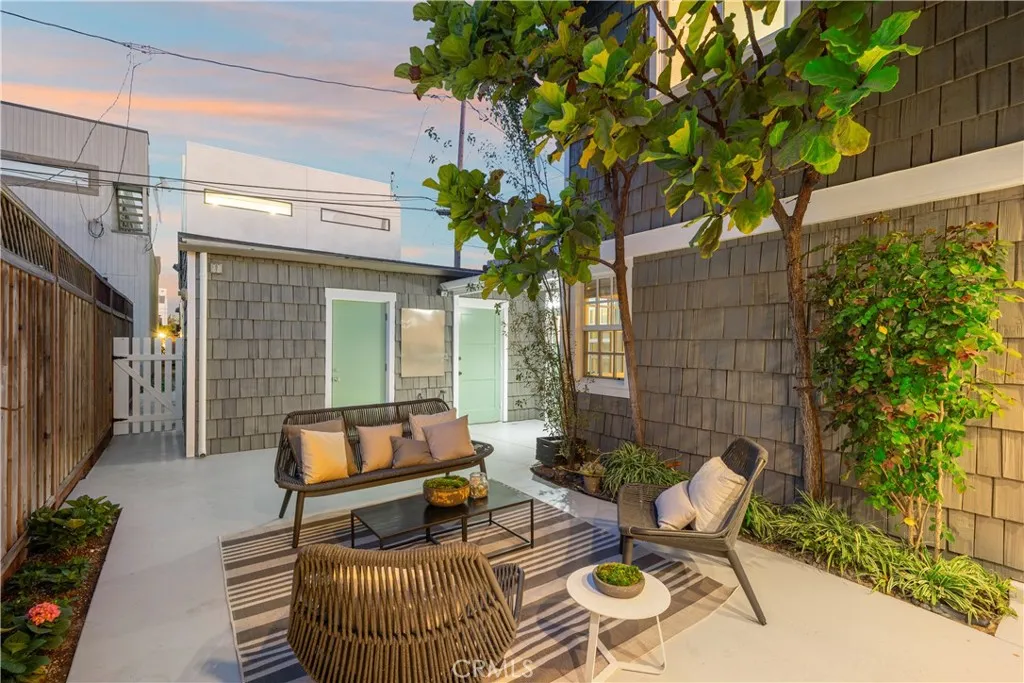 Long Beach, California 90803, United States, 3 Bedrooms Bedrooms, ,3 BathroomsBathrooms,Residential,Active,203404