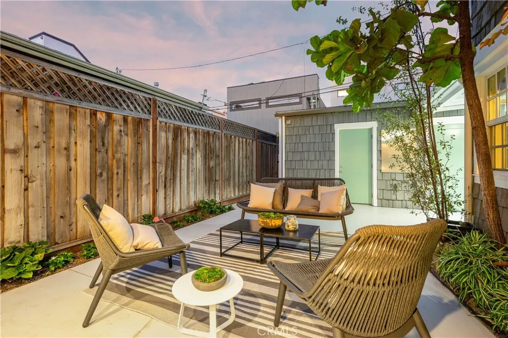 Long Beach, California 90803, United States, 3 Bedrooms Bedrooms, ,3 BathroomsBathrooms,Residential,Active,203404