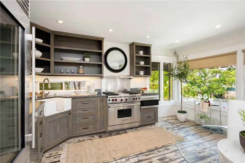 Long Beach, California 90803, United States, 3 Bedrooms Bedrooms, ,3 BathroomsBathrooms,Residential,Active,203404