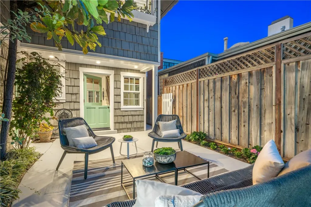 Long Beach, California 90803, United States, 3 Bedrooms Bedrooms, ,3 BathroomsBathrooms,Residential,Active,203404