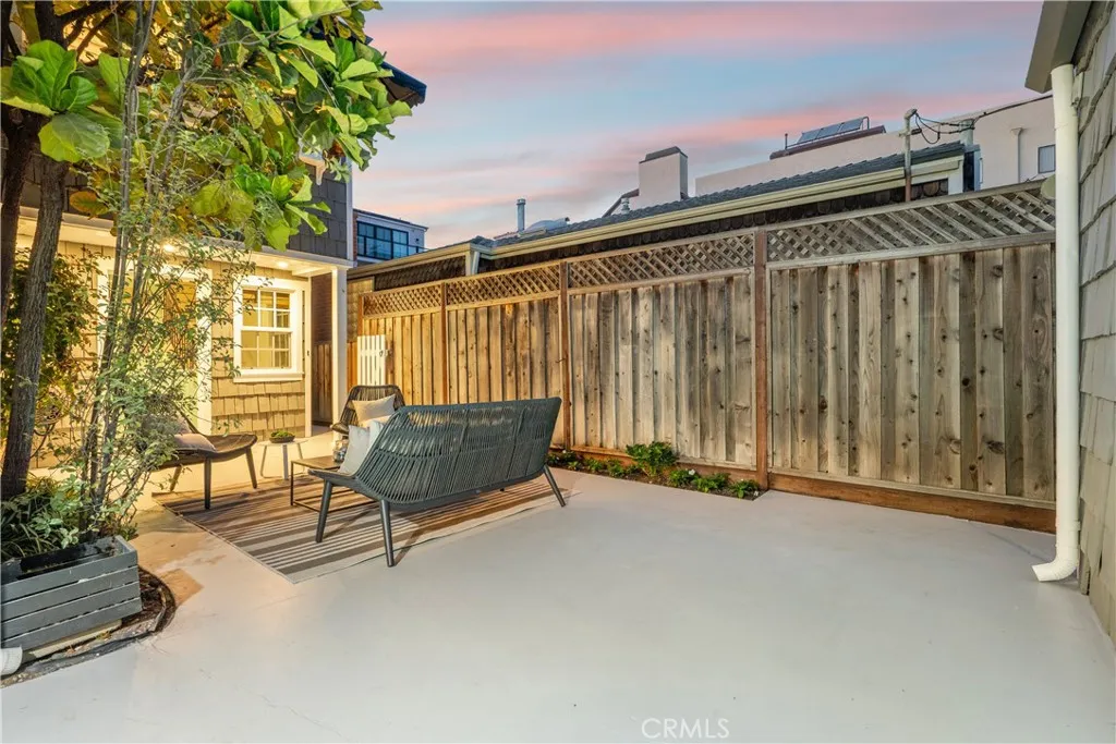 Long Beach, California 90803, United States, 3 Bedrooms Bedrooms, ,3 BathroomsBathrooms,Residential,Active,203404