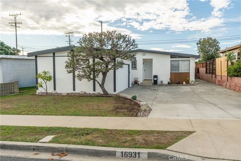 16931 S Raymond Avenue Gardena CA 90247