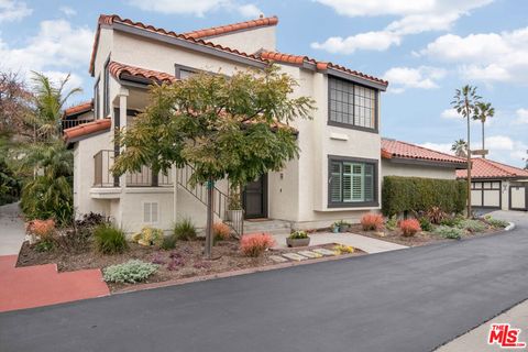 Photo of 4445 Antigua Way, Oxnard, CA 93035 (MLS # 26829169)