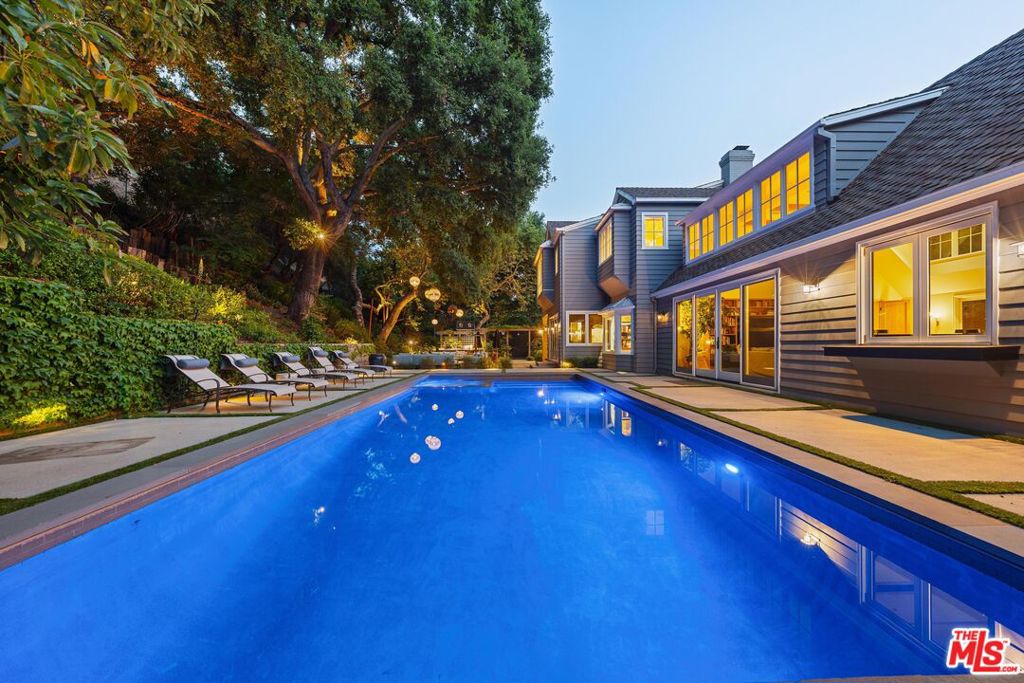 2600 Mandeville Canyon Road