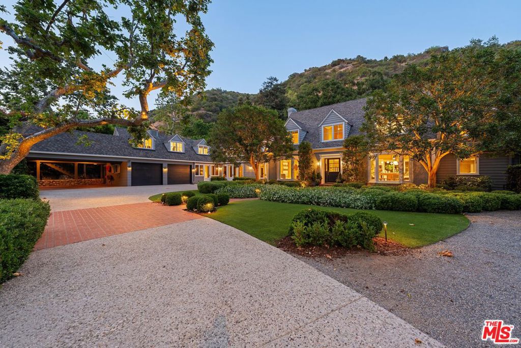 2600 Mandeville Canyon Road