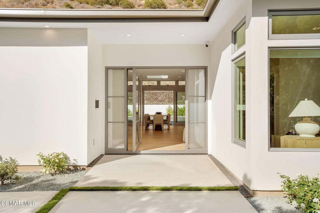 Photo of 5924 Paseo Canyon Drive, Malibu, CA 90265 (MLS # 226003669)