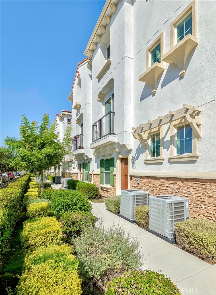 Renato Villas - Residential