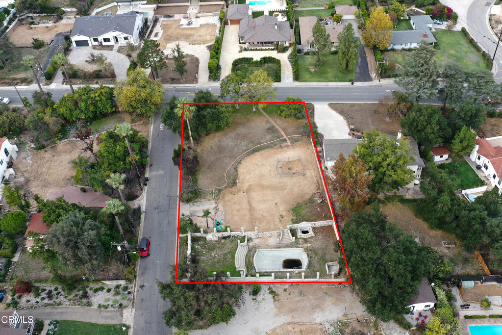 1808 E Altadena Drive