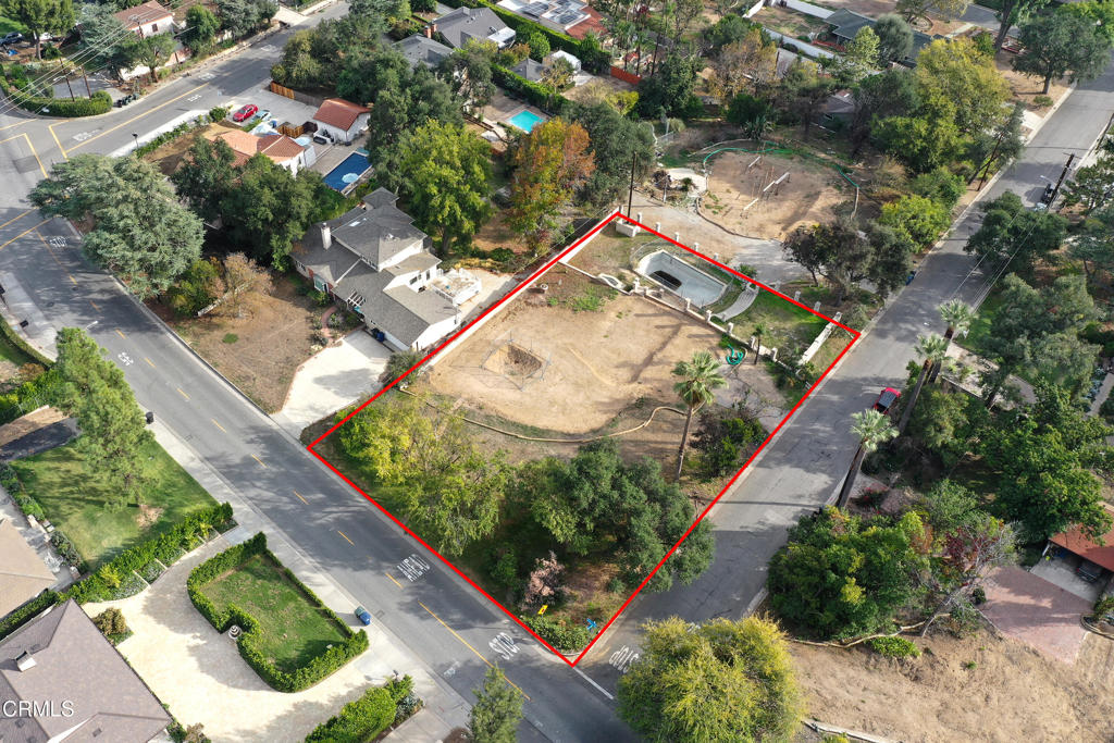 1808 E Altadena Drive