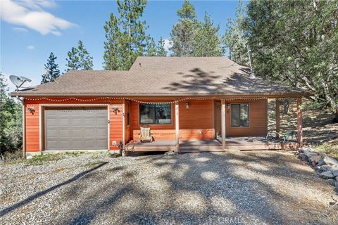 Photo of 1312 Zermatt Court Ct, Pine Mountain Club, CA 93222 (MLS # SR26146390)