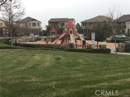 629 E Gardenia Drive