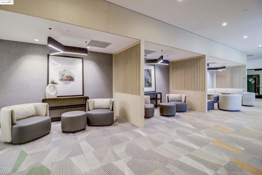 WEST OAKLAND - Residential