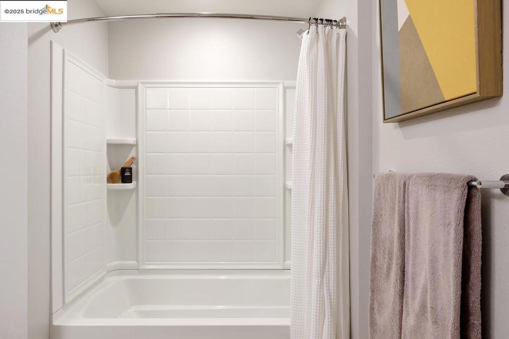 WEST OAKLAND - Residential