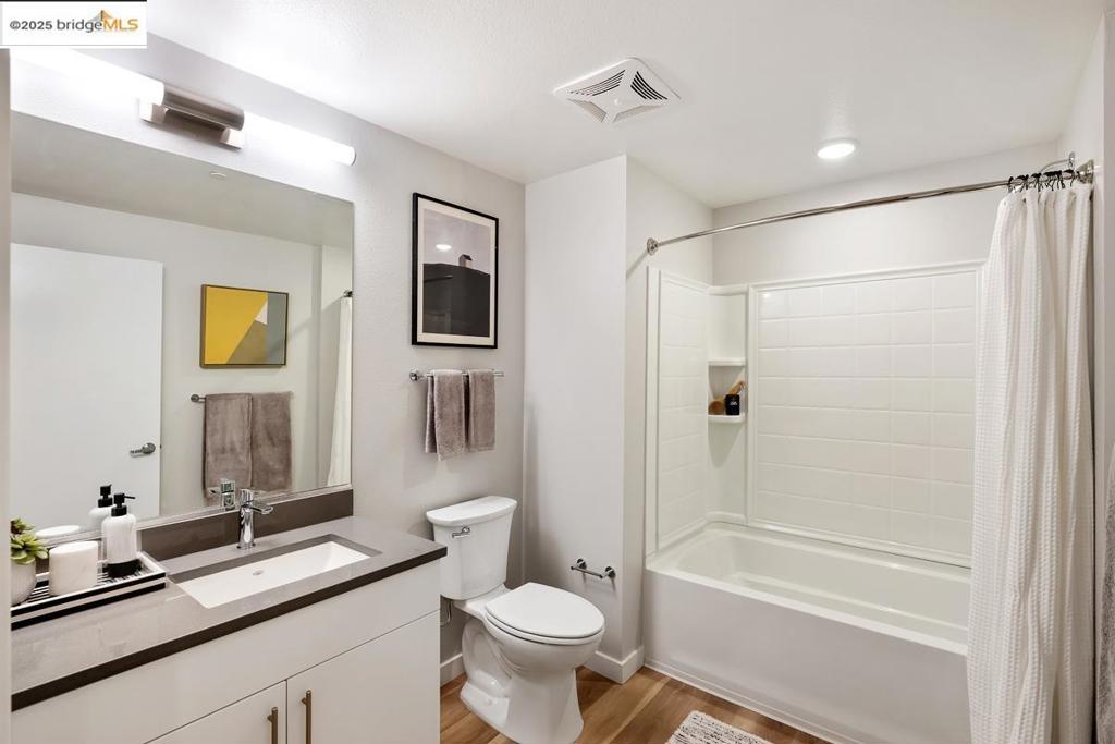 WEST OAKLAND - Residential