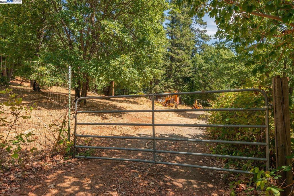 171 Connor Creek Rd