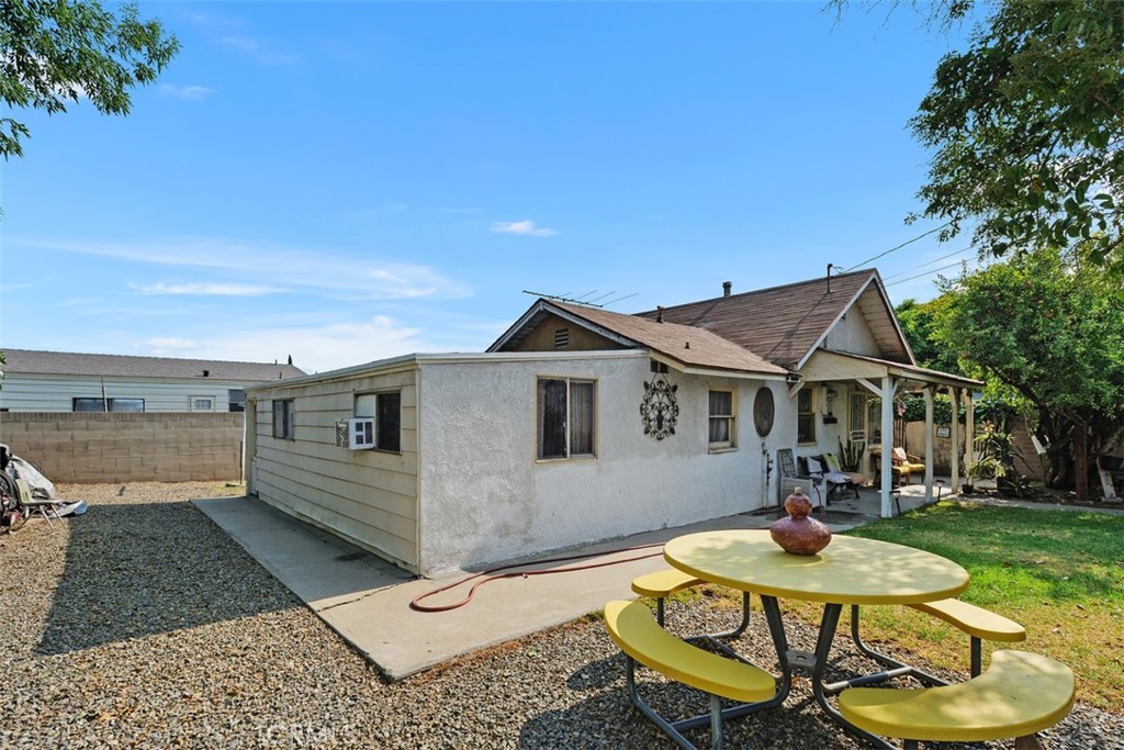 1329 Pleasant View Avenue