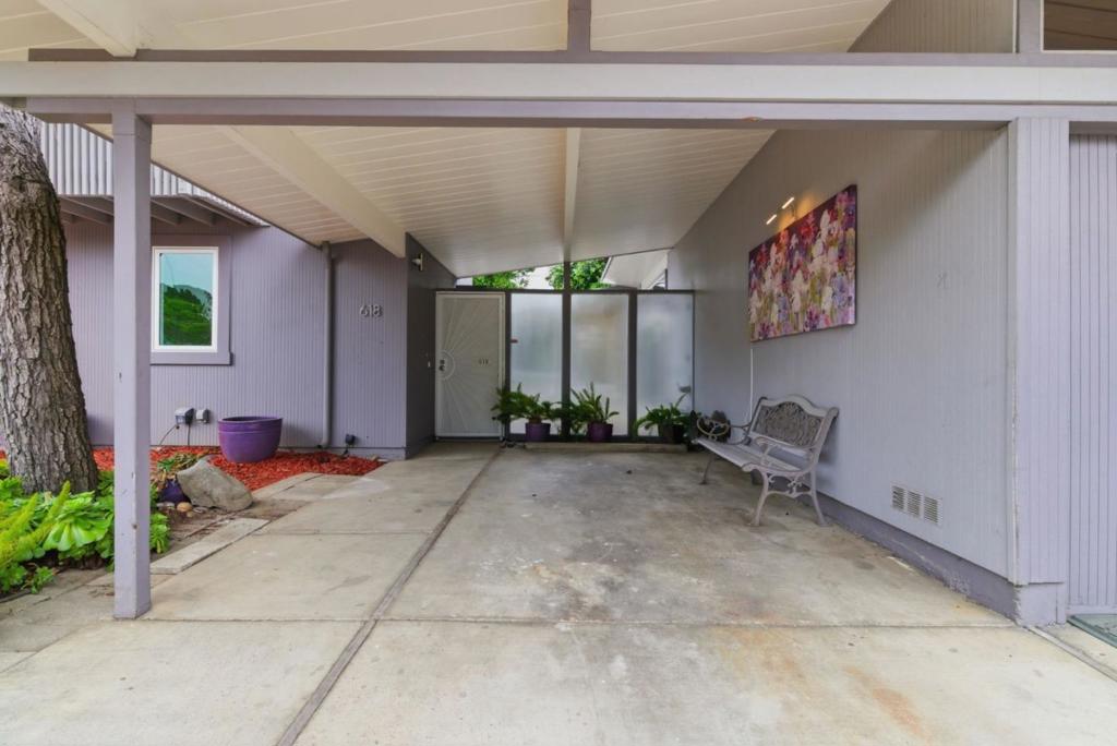 618 Sheraton Drive