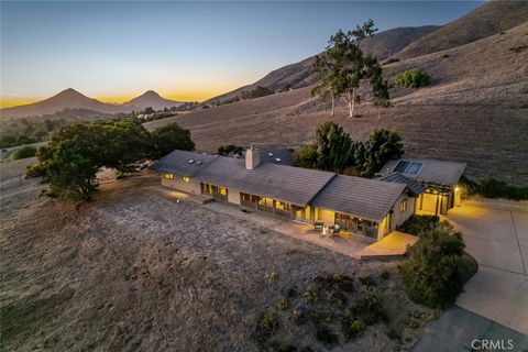 Photo of 1750 Harmony Way, San Luis Obispo, CA 93401 (MLS # SC25238008)