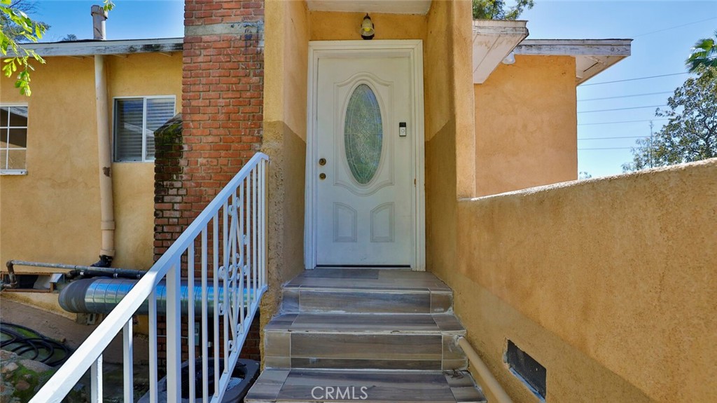 10058 Sunland Boulevard
