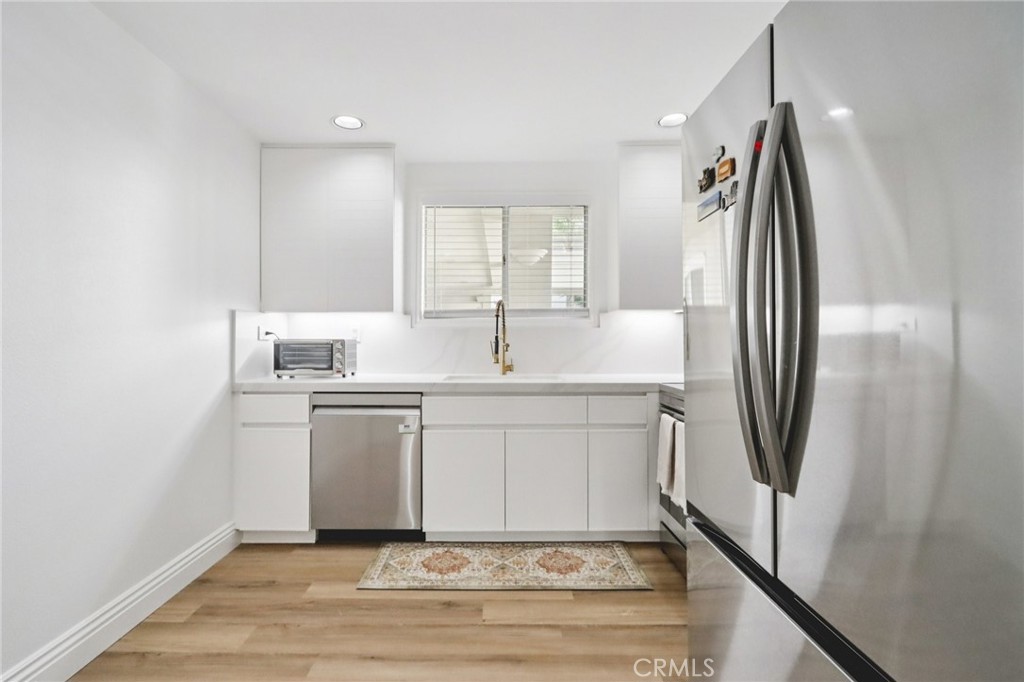 2253 Martin Street 321