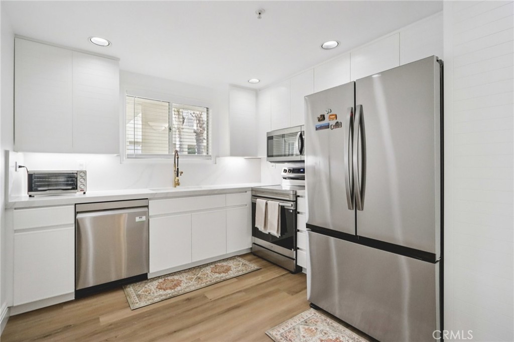 2253 Martin Street 321