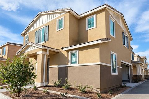 Photo of 1120 tropic ct Ct #306, Redlands, CA 92374 (MLS # TR25265442)