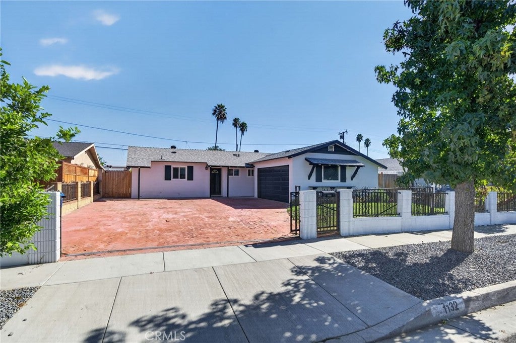 1132 Broadmoor