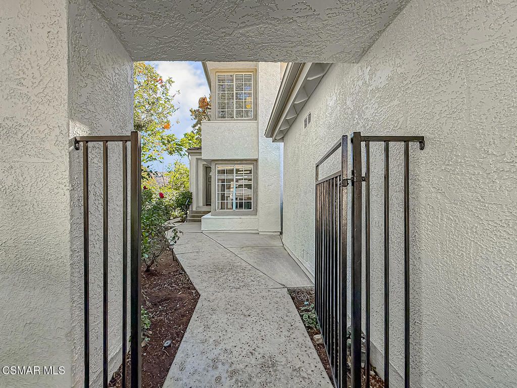 Photo of 819 Riverrock Circle, Westlake Village, CA 91362 (MLS # 225005596)