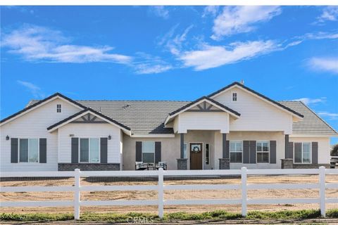 9177 Taylor Way Phelan CA 92371