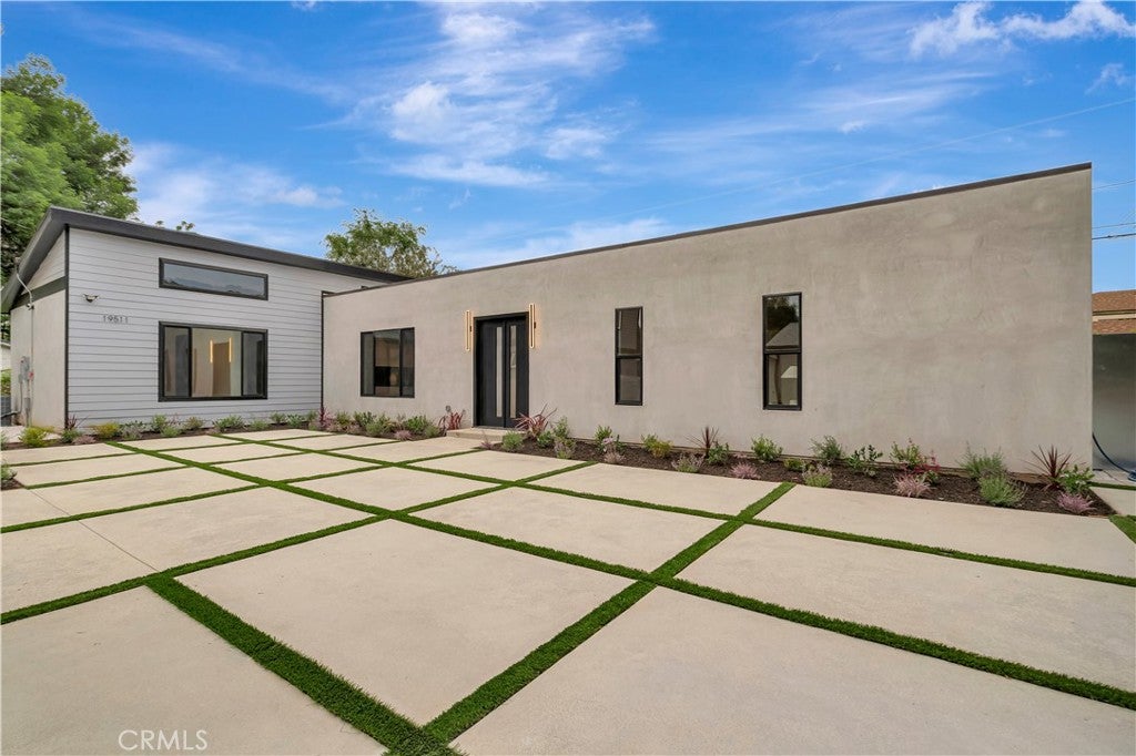 19511 Cantara Street