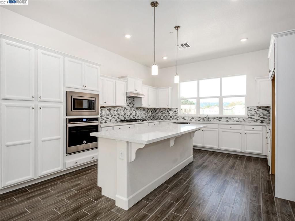 listing image 130724079723498739919
