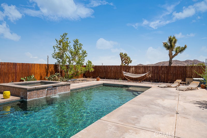 61424 Latham Trail