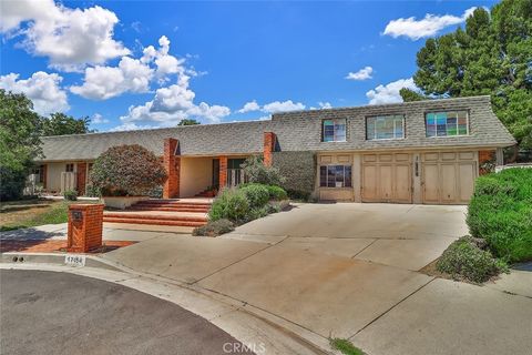 17154 Marilla Street Northridge CA 91325