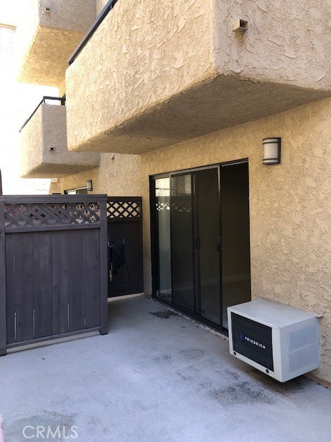 A quiet and secluded unit in the complex. Many amenities surrounding this unit. A very short distance from UCLA, transportation, market and many.
Two parking spaces. Good size open patio with sliding door directly from living room. The property is furnished with refrigerator, bed & mattress, sofa-bed, study-table and chair, and many items for conveniences. Laundry is in the complex.