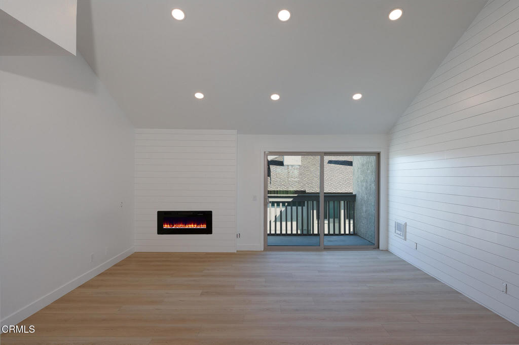 2945 Harbor Boulevard