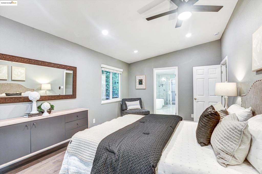 CHARLES HILL - Residential